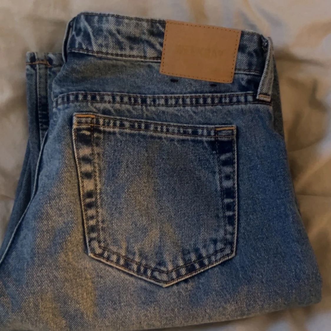 blå weekday jeans - 2