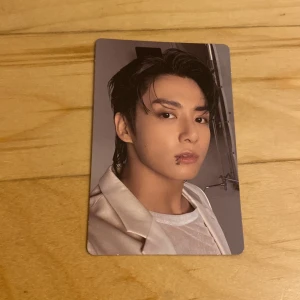  Jung Kook pc - A cute pc. Undamaged.