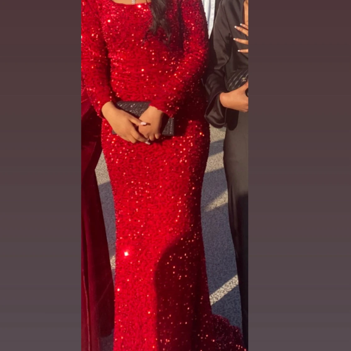 Röd glittrig balklänning - 2