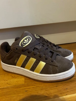 Adidas Campus - Använda 1-2 gånger. Nytt skick. Inga defekter. 