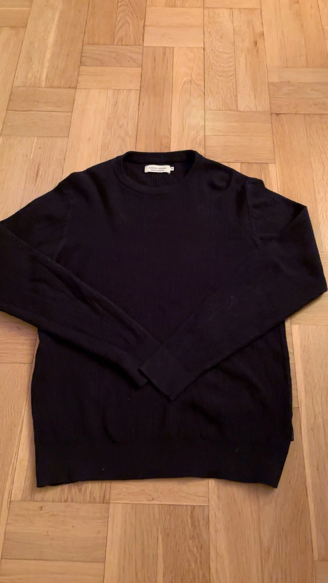Marinblå crewneck - 2