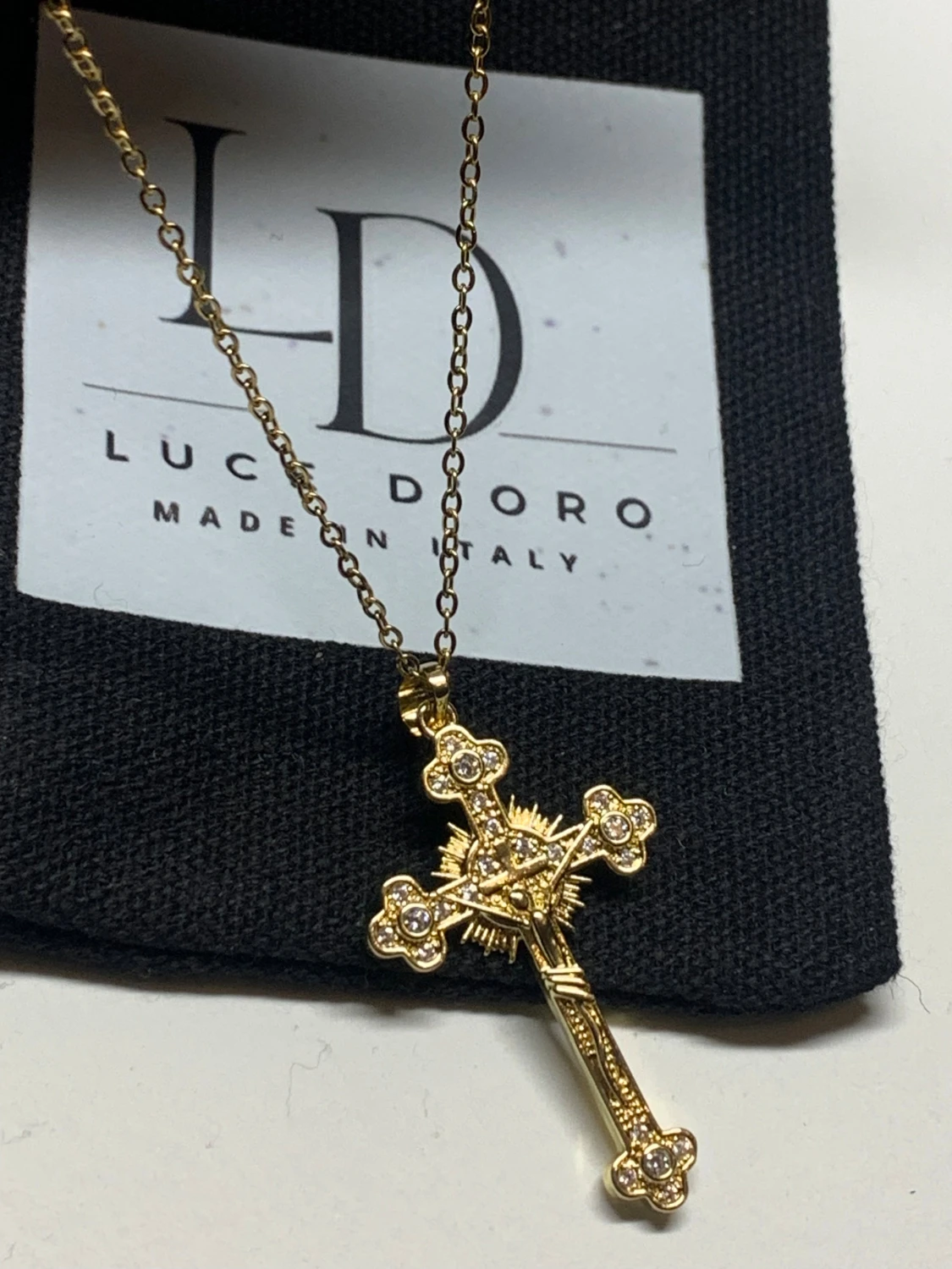 Guldfärgat korshalsband Luce D'Oro - 4