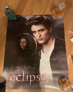 Twilight poster/affish - Höjd 50cm bredd 50cm.  TAR GÄRNA EMOT PRISFÖRSLAG