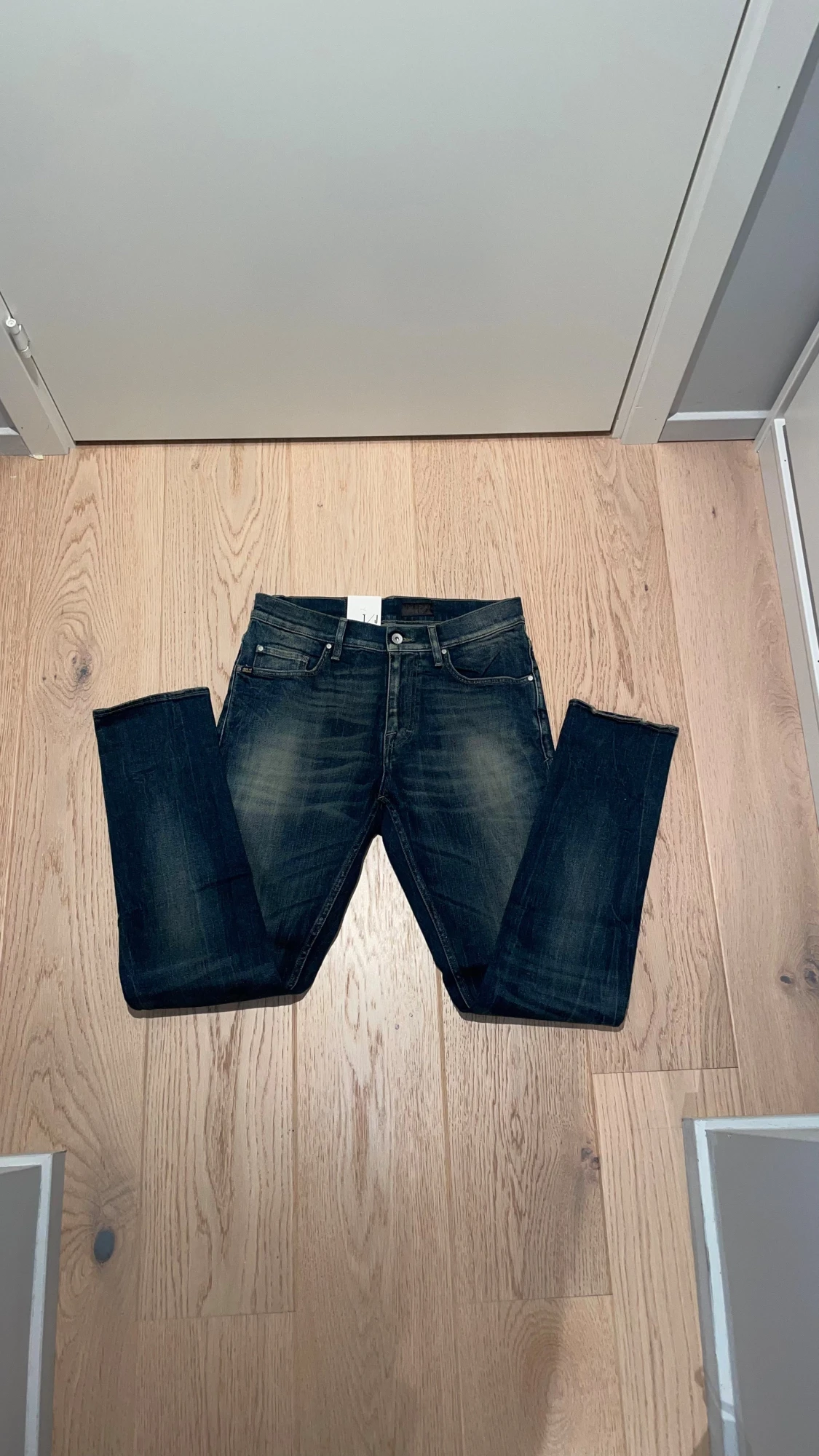 Mörkblå T/J jeans - 1