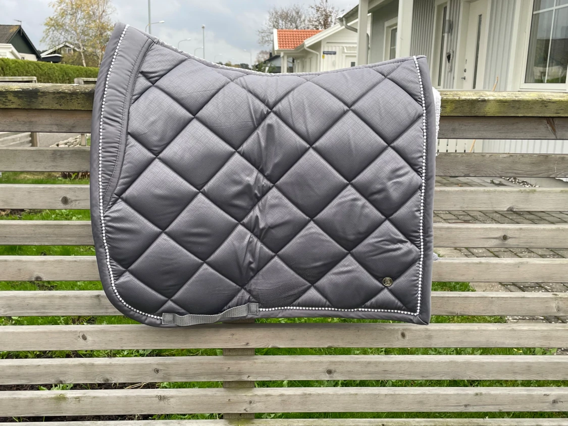 Hästsaker till salu