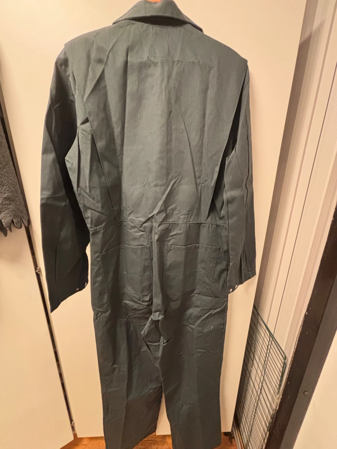 Mörkgrön arbetskostym från Björnkläder - 1