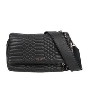 Zadig väska - Svart Zadig Rocky matelasse bag. Äkta, finns kvitto och påse till. Nypris cirka 5100kr . (LÅNADE BILDER). Skriv för egna.🥰🥰