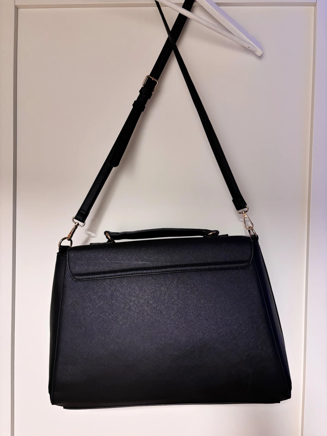 Svart Axelväska  - 1