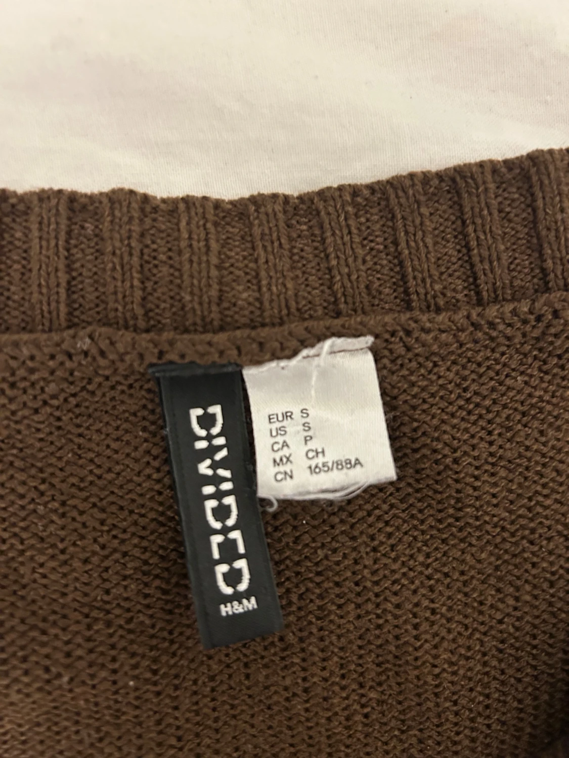 Stickad magtröja  - 1