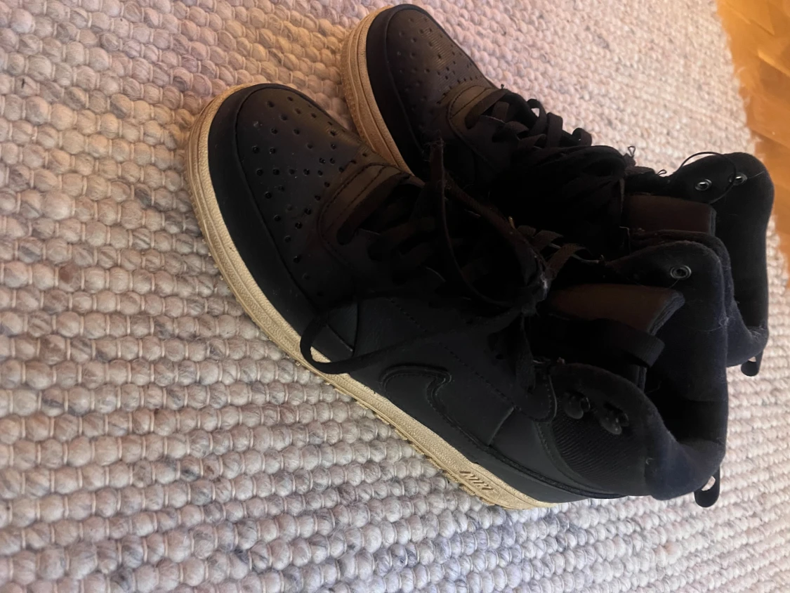 Nike Air Force 1 High svart, strl 44 - 1