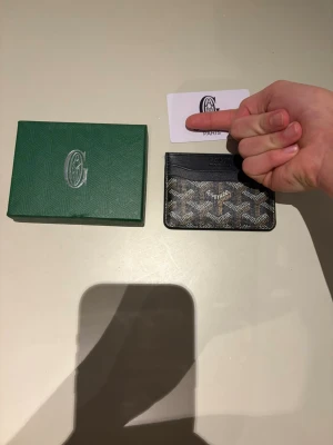 Plånbok 10/10 skick box kommer med - Plånbok