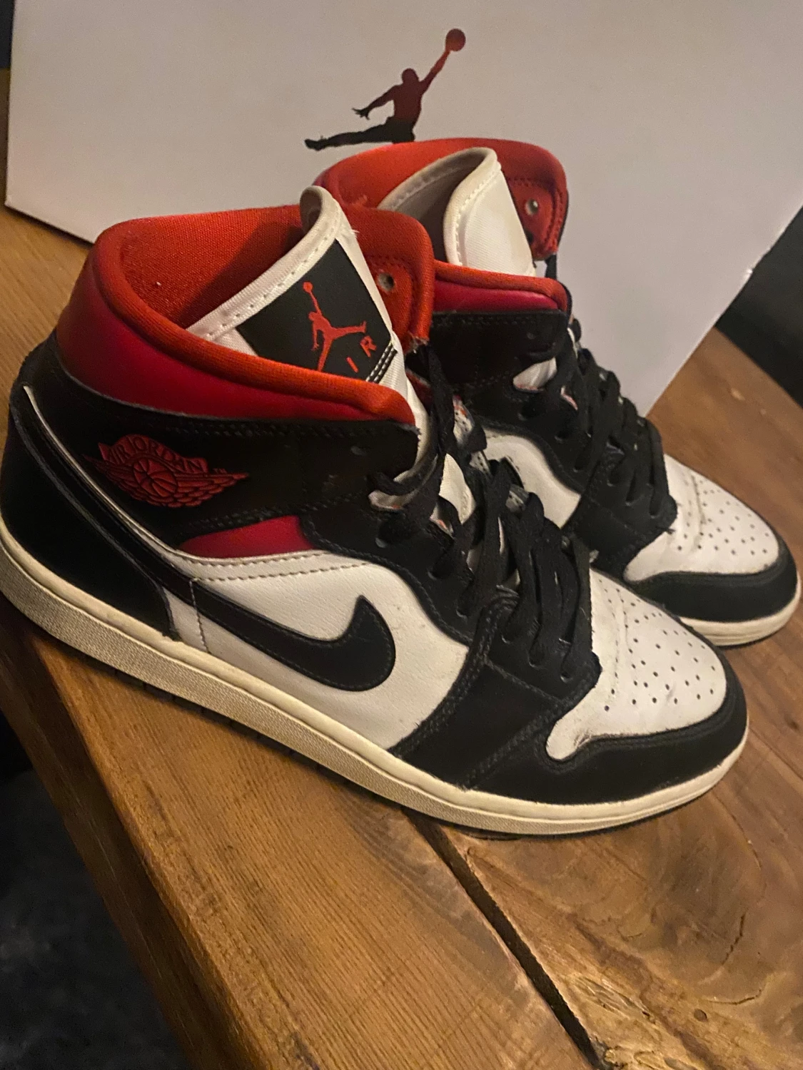 Air Jordan 1  - 2