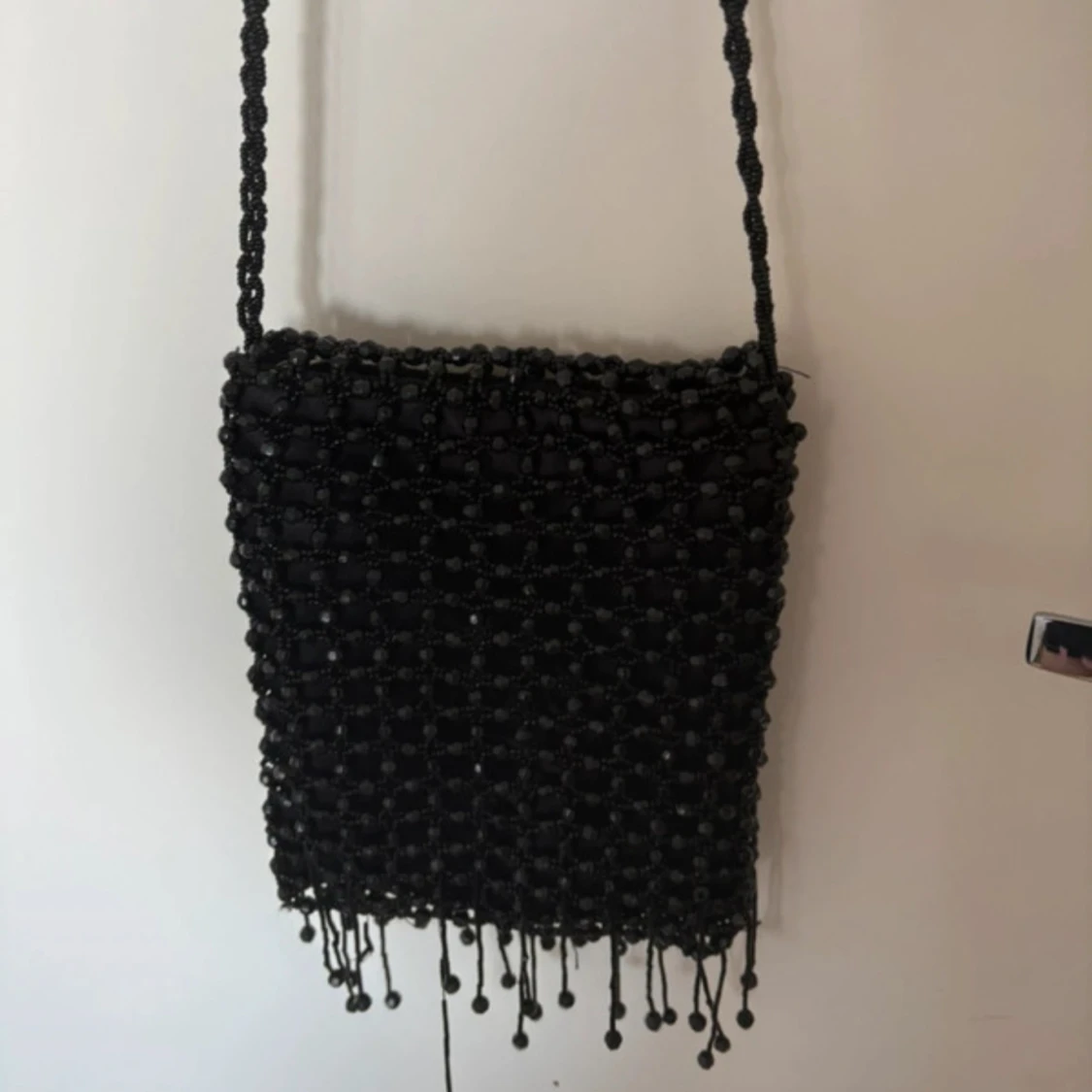 Vintage axelväska med pärldetaljer - 1