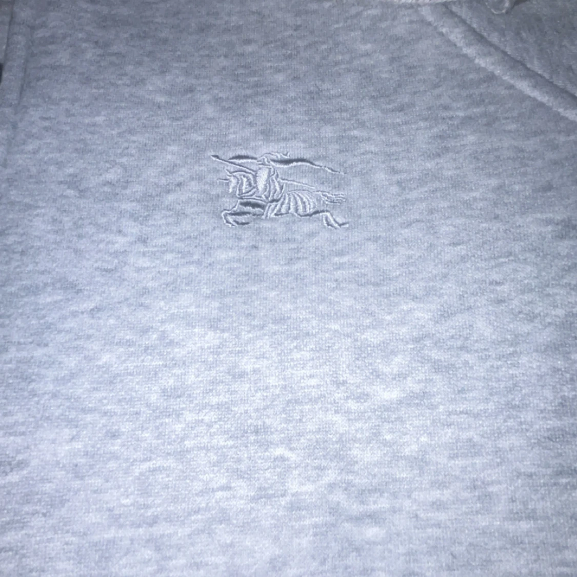 Grå Burberry hoodie med rutig huva - 1