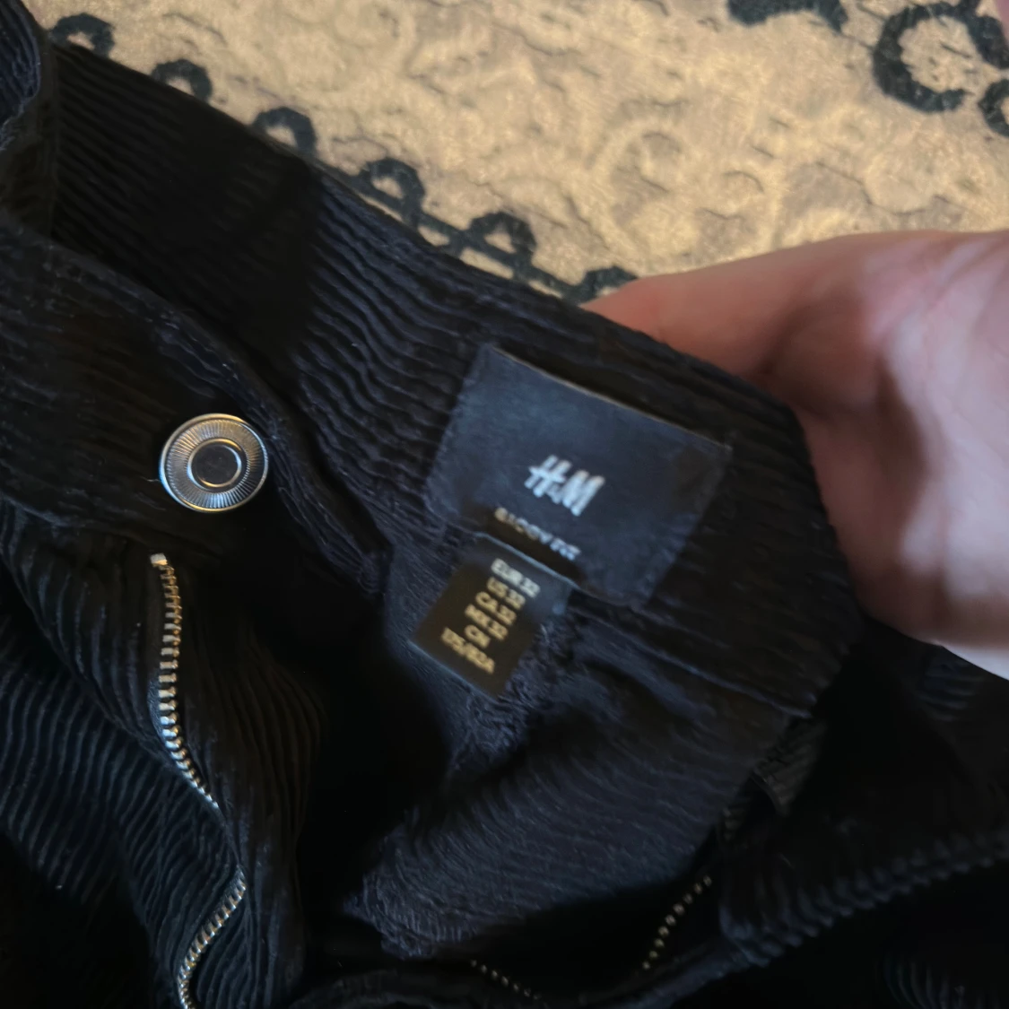 Svarta manchesterbyxor från H&M - 1