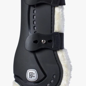 Benskydd med fluff SÖKES!  - Svarta benskydd med fluff storlek full/L eller M om den e stor i storleken som liknar dessa söks! Skriv till mig om ni har liknande benskydd 🙏. Är verkligen ett måste! 