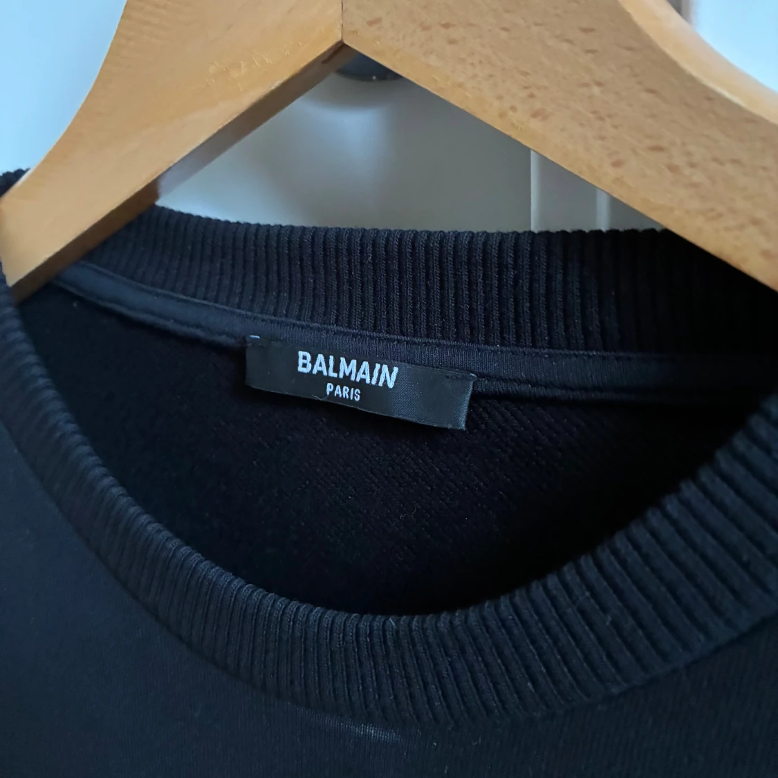 Svart sweatshirt från Balmain Paris - 1