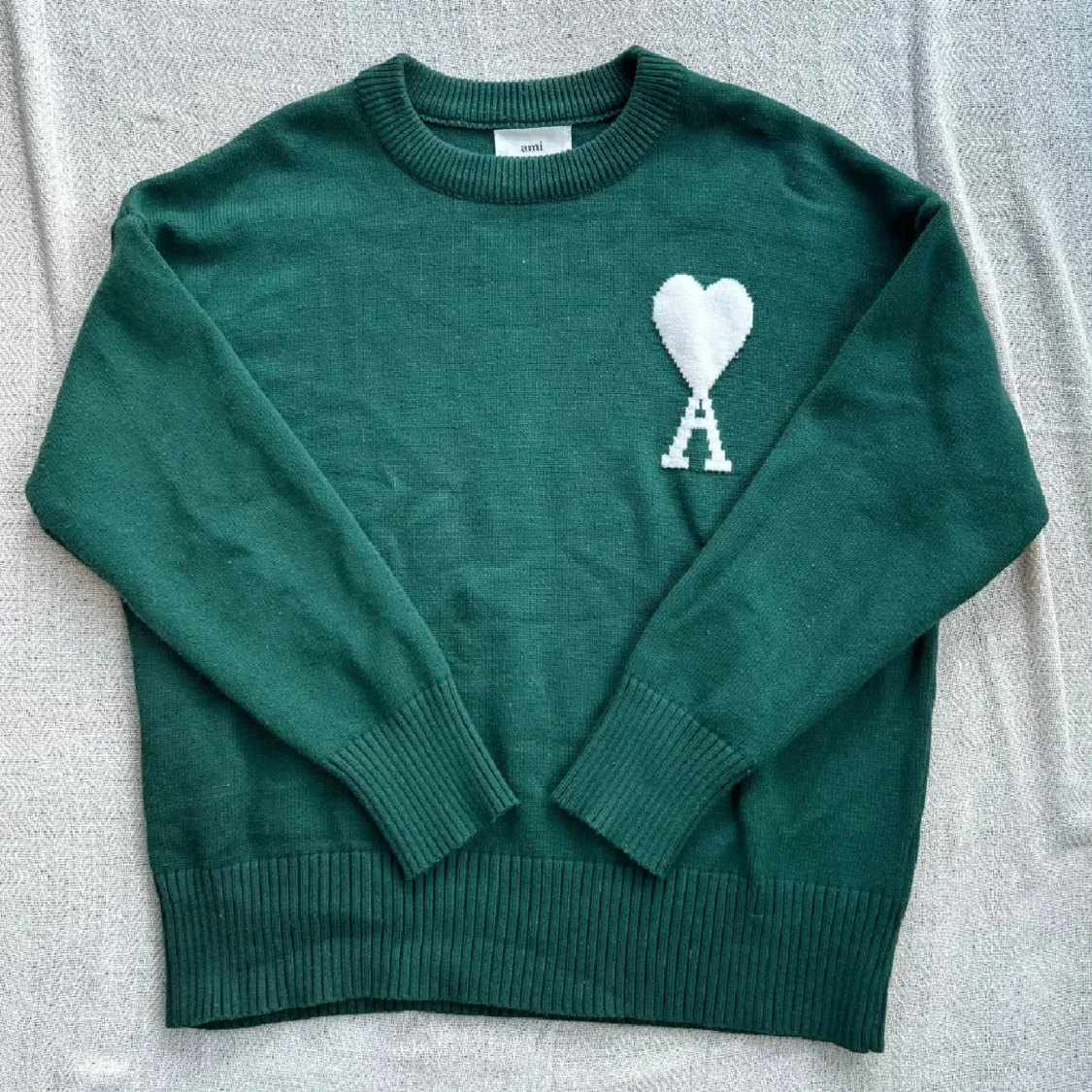 Grön stickad tröja från Ami Paris