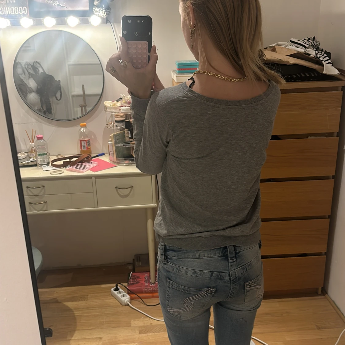 Grå tröja från H&M - 1