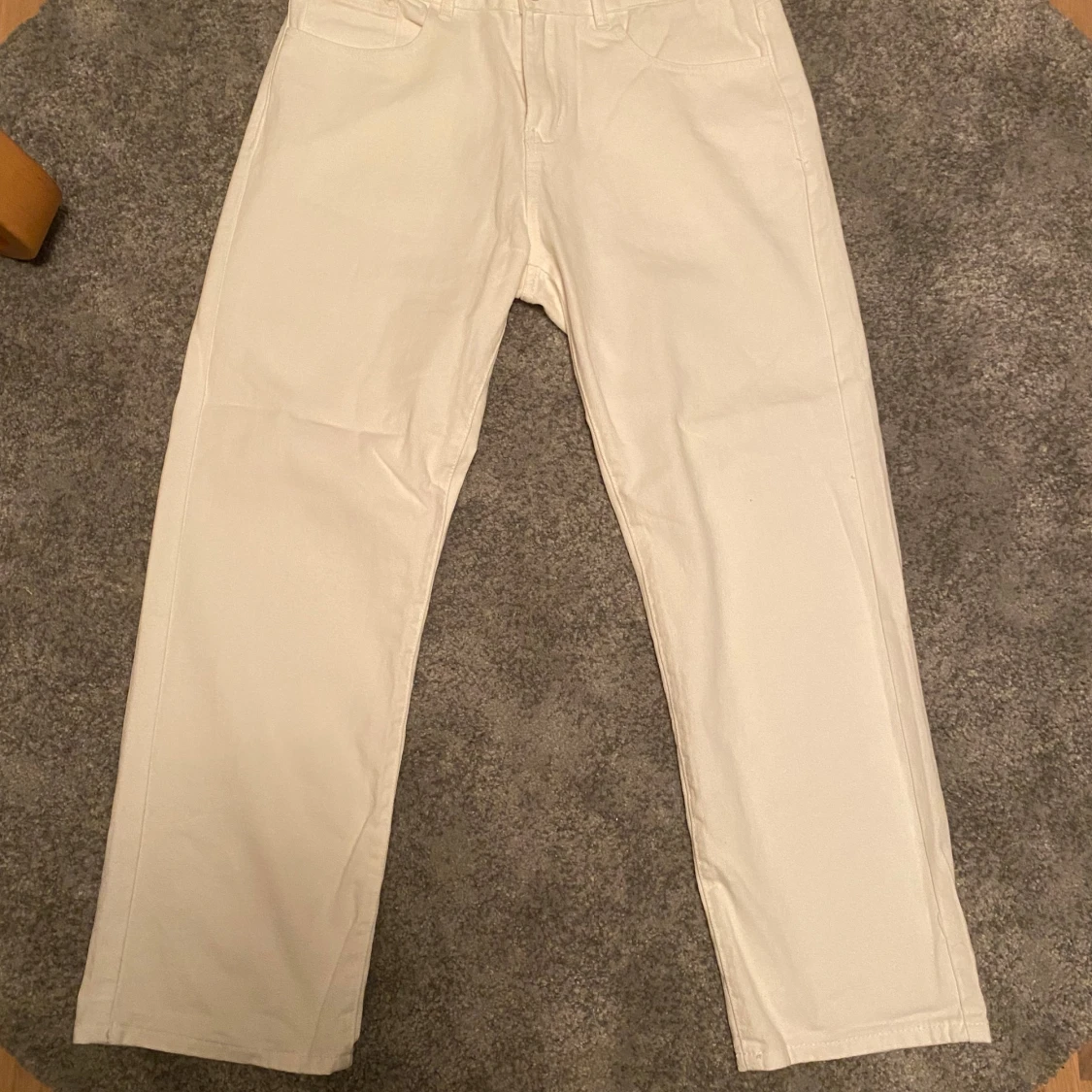 Vita raka jeansbyxor med dragkedja - 2