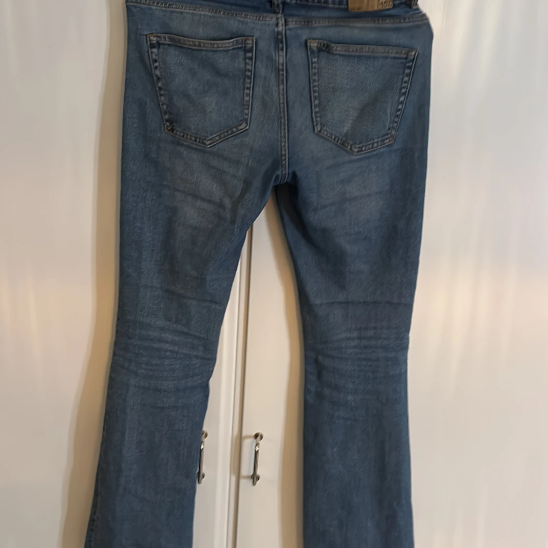 Blå bootcut jeans från 157, storlek S - 1