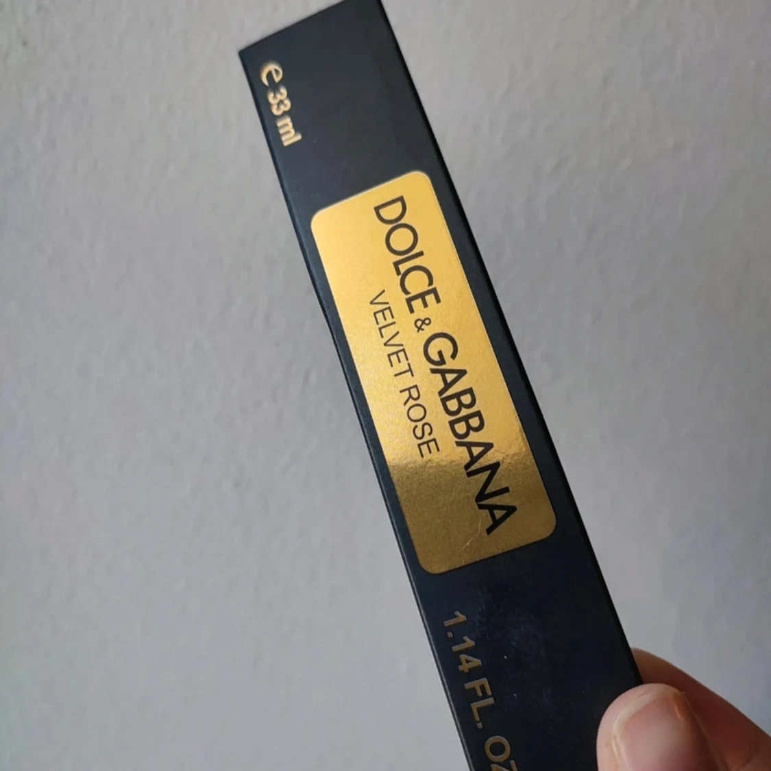 Dolce & Gabbana Velvet Rose Perfume - 2