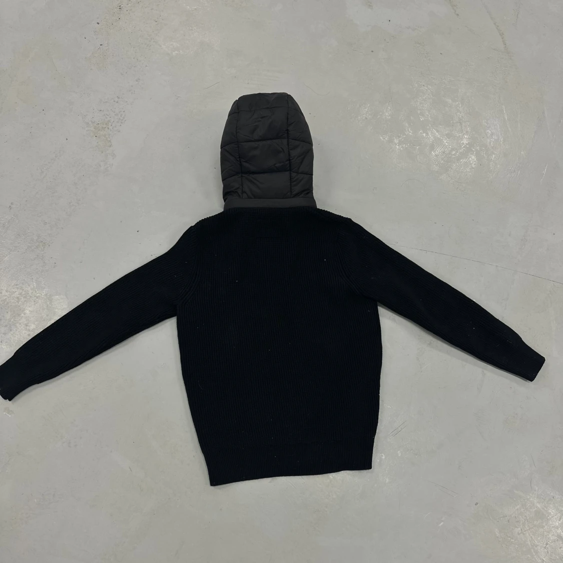 Apex cardigan från Leon Marcel - 1