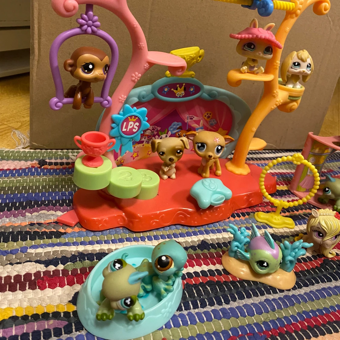 Littlest pet shop  - 92