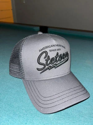 Stetson keps - Svart Stetson American Herotage keps. Mycket bra skick. Har knappt använt den. Inte fast pris.