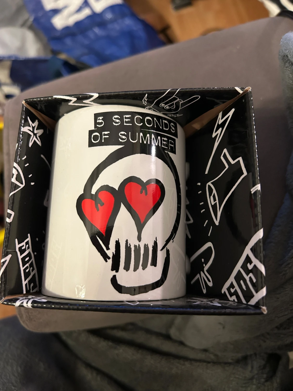 Porslinsmugg med 5 second of summer