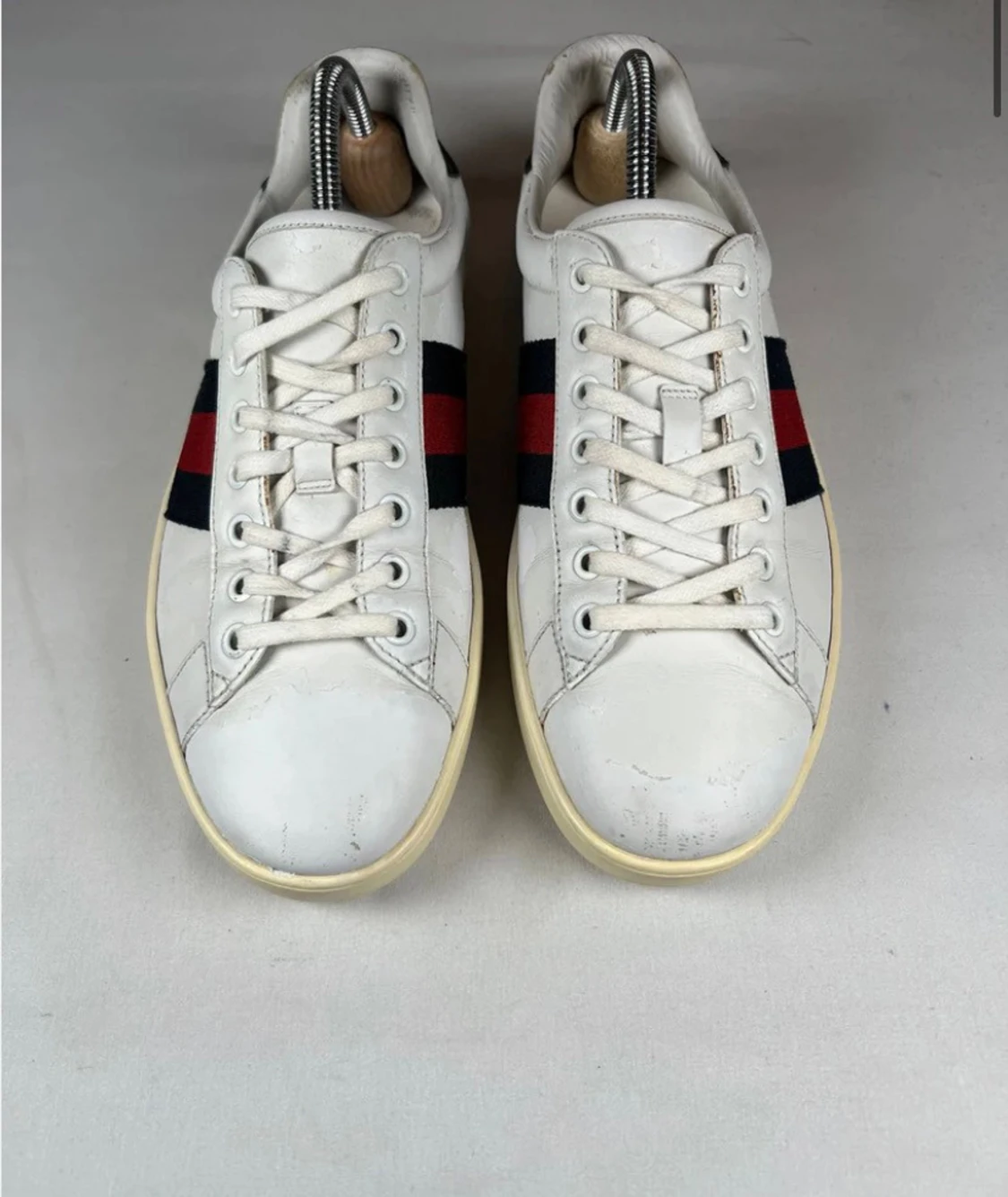 Gucci sneakers med röd och blå rand - 1