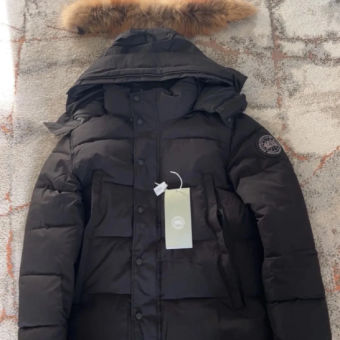 Svart dunjacka från Canada Goose