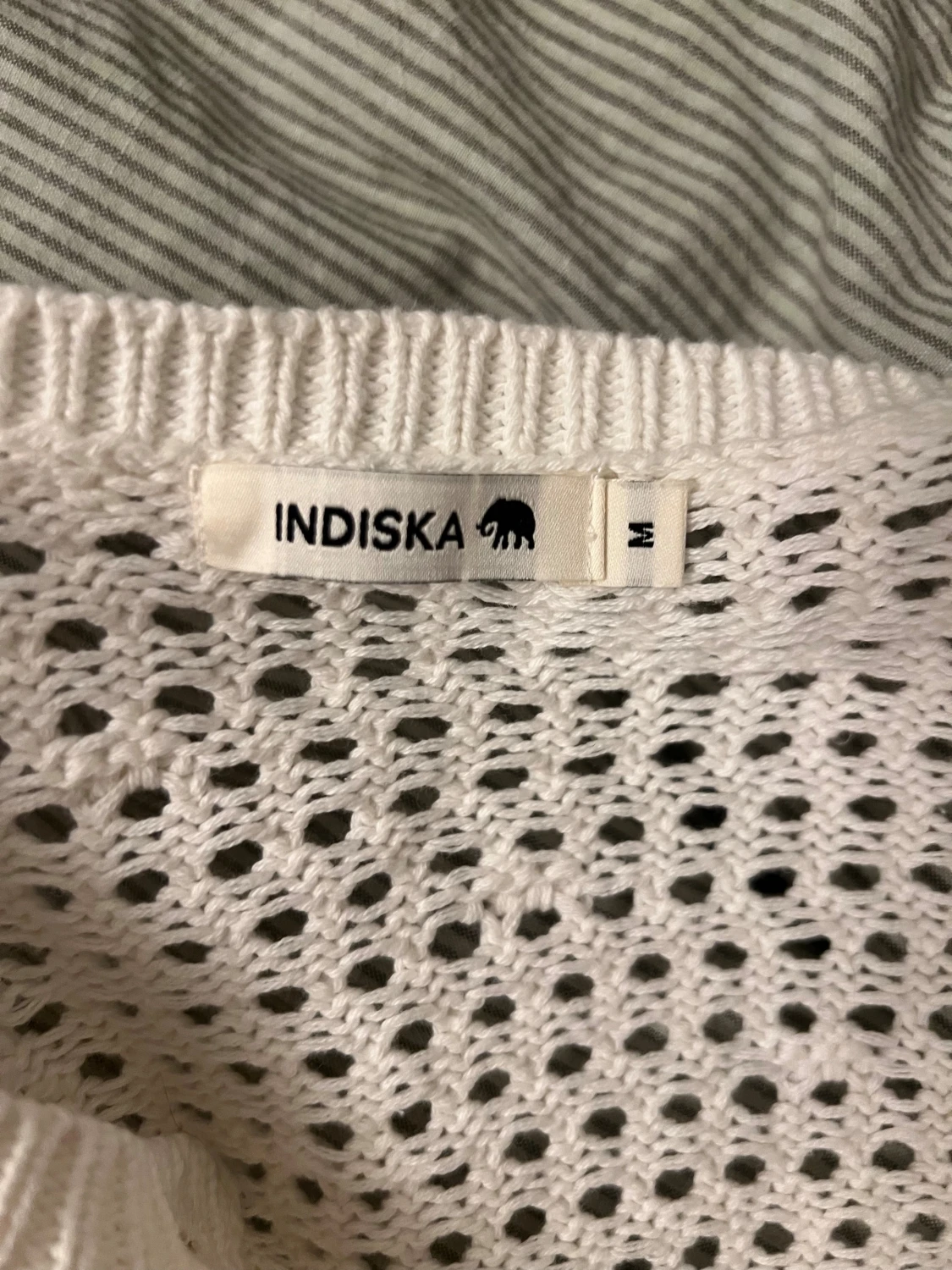 Vit stickad kofta från Indiska - 2