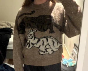 Stickad tröja från Carin Wester - Säljer denna super fina stickade tröja från Carin Wester. Endast använd två gånger, super fint skick! Storlek xs. Hör av er vid frågor!💕