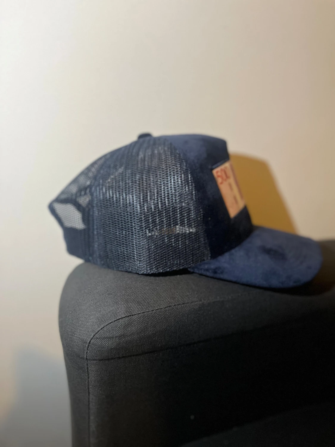 Blå meshkeps med 500-lapp patch - 2