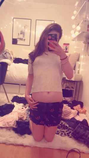 Gullig tröja  - Söt topp ( magtröja ) tjockare i materialet 🧸 litrn i storlek 