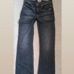  Isabel Marant Étoile Flare Jeans - Snygga Isabel Marant Jeans. Endast använda max 3 gånger. Storlek 38 