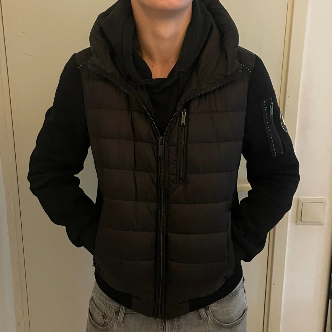 Svart pufferjacka Supply & Demand - 2