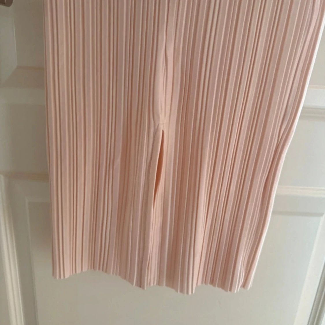 Ljusrosa långklänning från ASOS DESIGN - 1