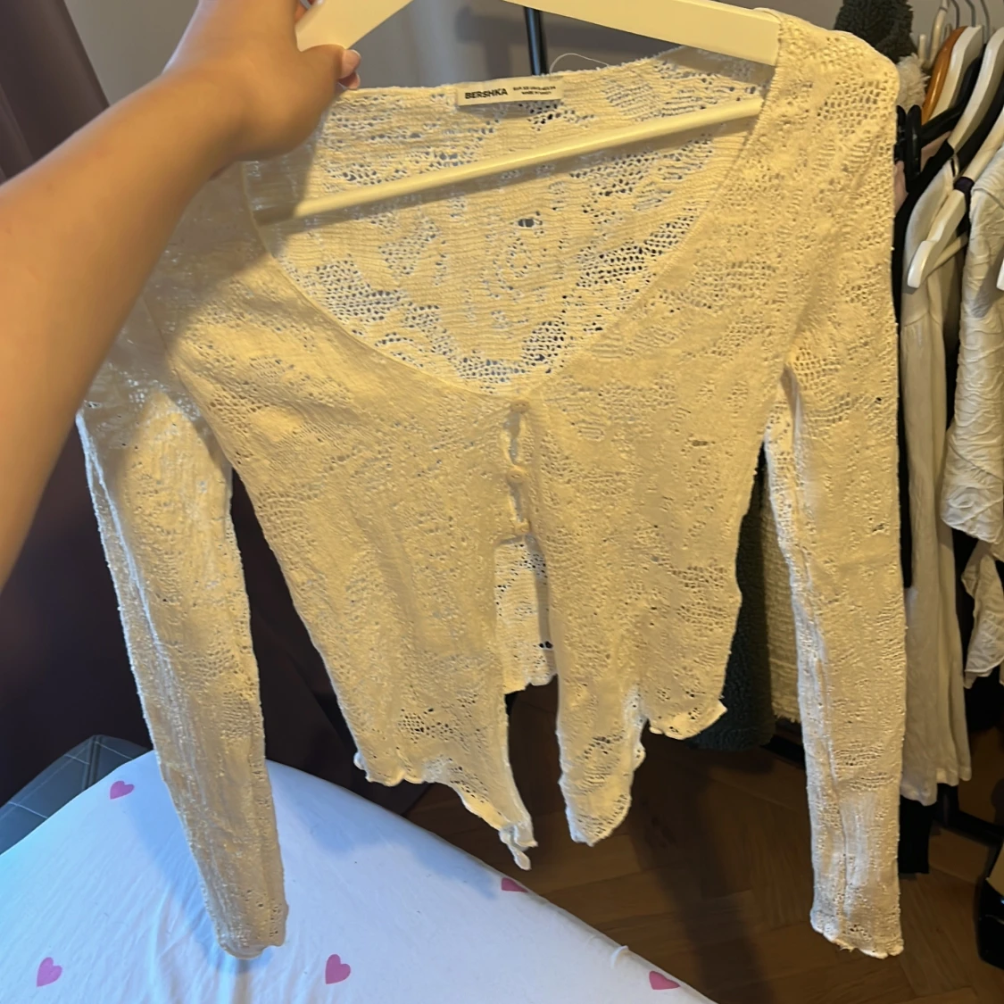 Vit spetsblus från Bershka XS