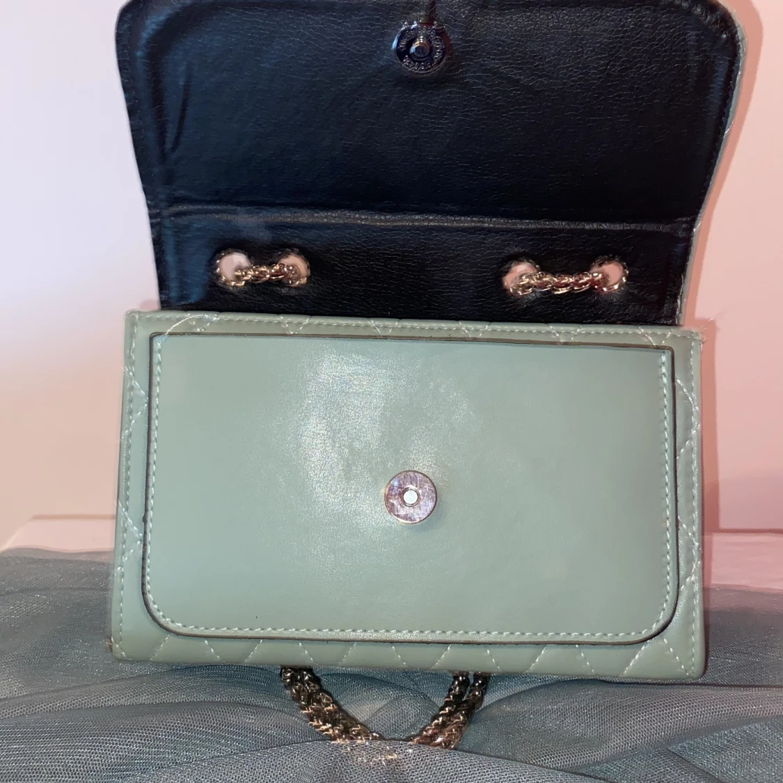 Quiltad grön axelväska med kedja - 4