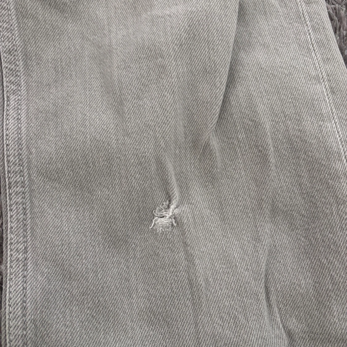 Grå raka jeans i klassisk modell - 1