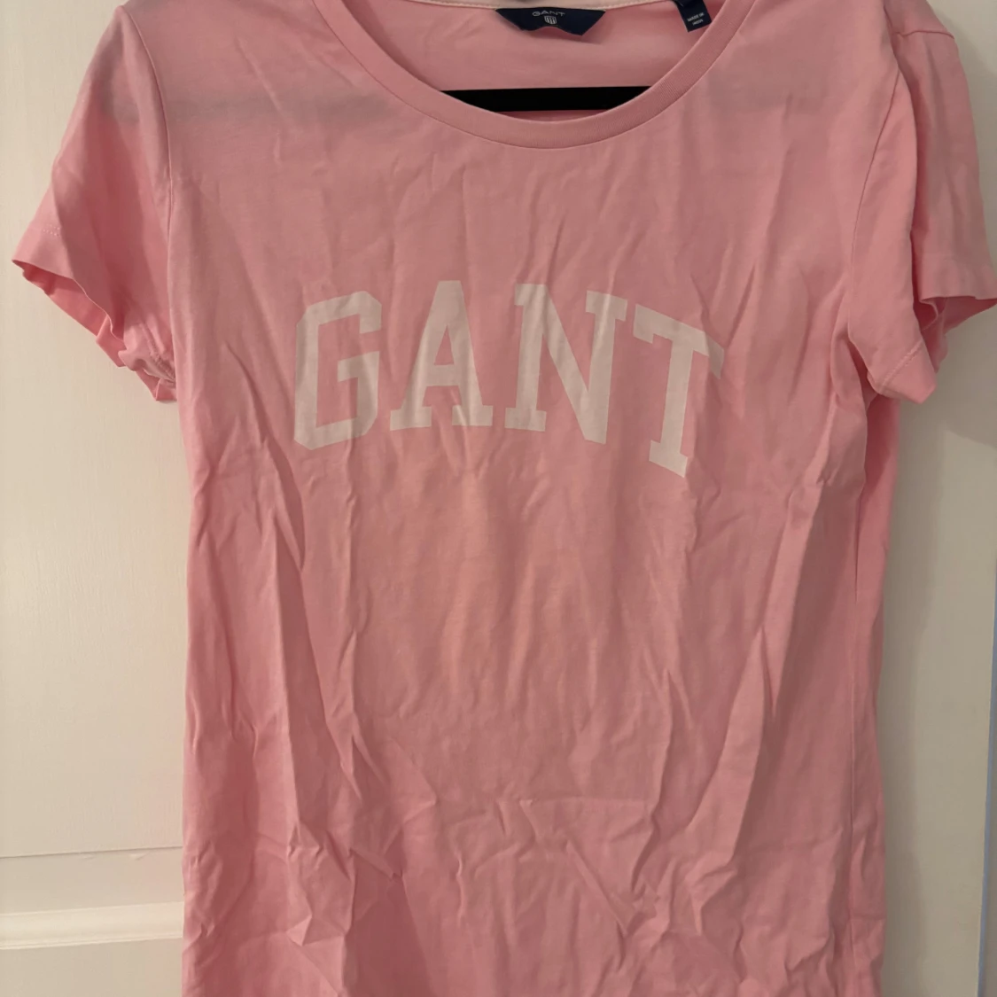 Rosa GANT t-shirt med tryck