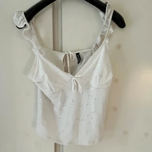 Gulligt linne  - Ett gulligt linne från H&M har använts 2 gånger typ