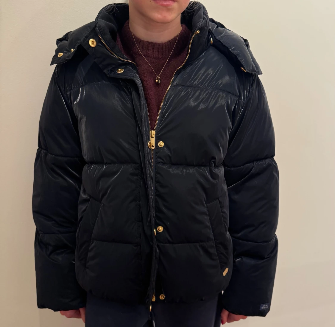 Marinblå pufferjacka från Scotch & Soda - 1