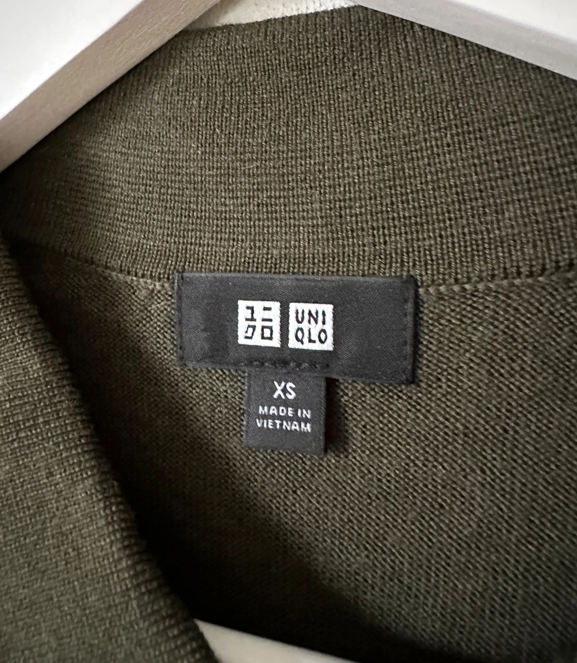 Olivgrön rugbytröja från Uniqlo XS - 2