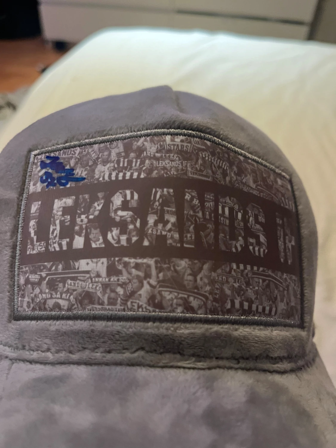 Grå Leksands IF keps med autografer från alla förra årets spelare använd en gång - 6