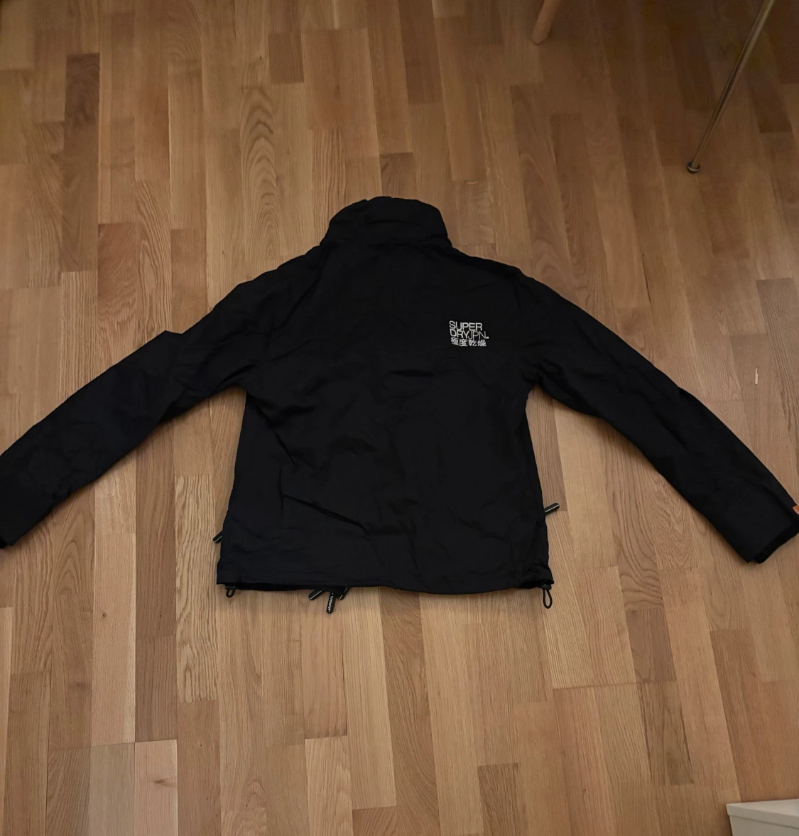 Svart vindjacka från Superdry Japan - 1