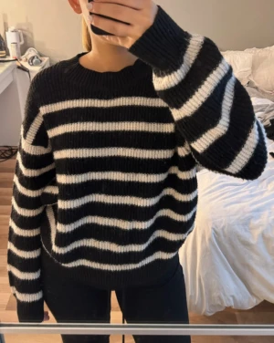 stickad tröja  - stickad tröja från h&m!