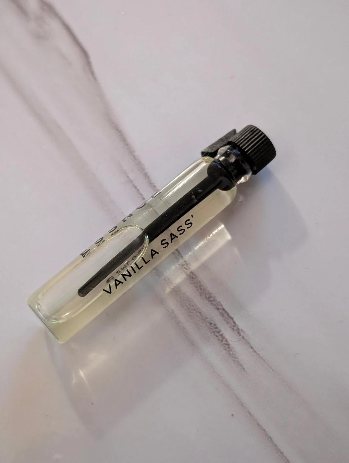 Essnce Vanilla Sass parfymprov